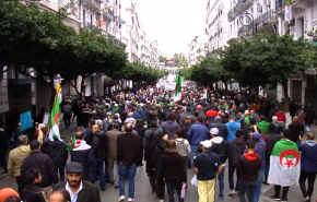 الجزائر.. انخفاض واضح بعدد المتظاهرين  في الجمعة 44 من الحراك 