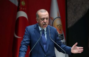 عطوان يتسائل: لمن ستكون الغلبة في ليبيا.. لحفتر أم لخصمه السراج؟