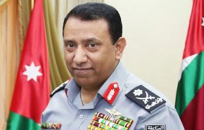 فيديو اعتداء مدير الأمن الاردني وابنيه على مواطن يثير غضبا واسعا