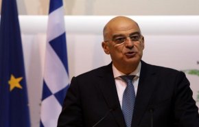 ليبيا..وزير خارجية اليونان يصل بنغازي لبحث اتفاق تركيا و