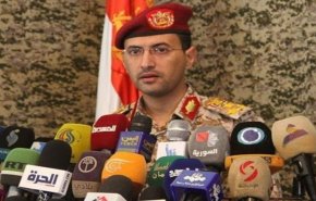 القوات اليمنية تستهدف معسكراً سعوديا بصاروخ بالستي