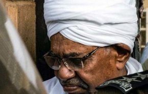 وقفة احتجاجية بالخرطوم تطالب بتسليم البشير إلى