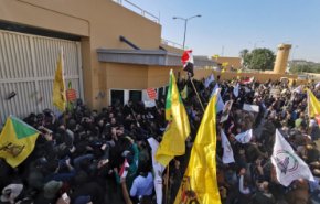شاهد بالفيديو حناجر المحتجين تصدح بالشعارات ضد امريكا