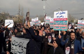 تظاهرات حاشدة في انحاء ايران تنديدا بالاعتداء الاميركي