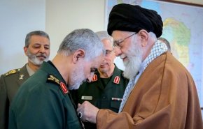 ايران... مسيرة تضحية وجهاد في الجبهات كافة للشهيد القائد سليماني
 