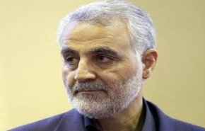 انتشار يافطات للشهيد سليماني في لبنان +صور