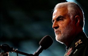 شاهد.. اول صورة لجثمان الشهيد سليماني في كفنه