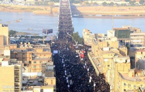 تجمع نادر تشهده مدينة اهواز.. خرجوا لاستقبال الشهيد سليماني