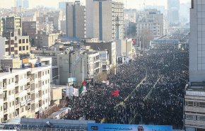 شاهد: اطفال ايران لا ينسون هديتهم لترامب!