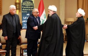 شاهد.. عبد المهدي يقيم مجلس عزاء على ارواح الشهداء