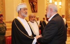 وفد حماس يزور سلطنة عمان ويعزي بوفاة السلطان قابوس 