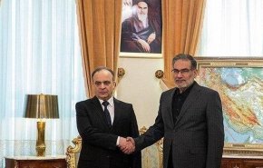 خميس يلتقي شمخاني..ماذا قال الاخير عن ضربة 'عين الاسد' 