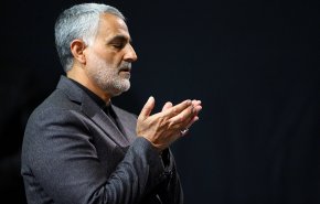 توثيق مشاهد رائعة للشهيد الفريق قاسم سليماني