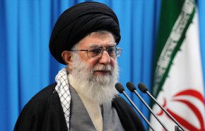 قائد الثورة الاسلامية: دك القاعدة الاميركية من ايام الله