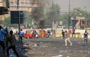 مصدر أمني: محتجون يغلقون ساحة الطيران وسط بغداد
