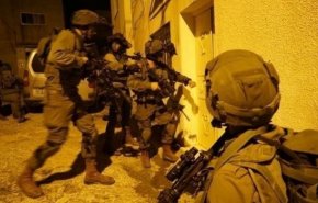 الاحتلال يقتحم رام الله ويطلق قنابل الصوت والغاز بكثافة
