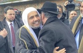متحدث جيش الإحتلال يشيد برجل دين سعودي: هذا هو الإسلام الحقيقي!