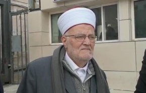 الاحتلال يبعد الشيخ عكرمة صبري عن الأقصى 4 أشهر

