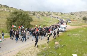الاغوار الفلسطينية تنتفض كلها وتنادي' لا لصفقة ترامب'
