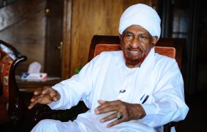 السودان..المهدي يطالب بتسليم البشير إلى المحكمة الجنائية الدولية