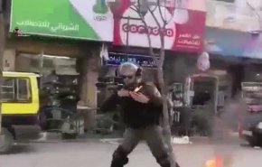 شاهد بالفيديو..لحظة احتراق جندي 