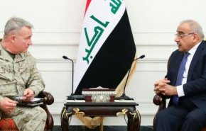 عبد المهدي وماكنزي يبحثان قرار خروج القوات الأجنبية من العراق
