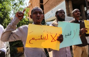 تشجيع سعودي ومصري وإماراتي: الخرطوم الى التطبيع رسمياً