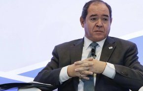 وزير الخارجية الجزائري يصل بنغازي للقاء حفتر