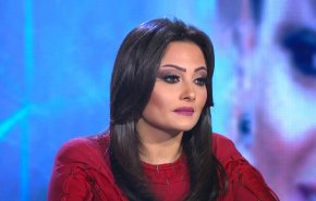 شاهد: الاشتباه بإصابة فنانة مصرية بـ