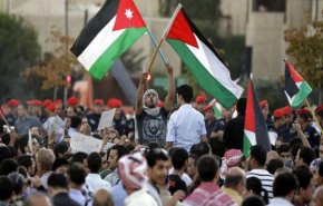 شاهد.. تظاهرات احتجاجية في الأردن تنديدا بصفقة ترامب
