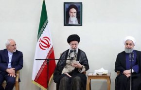 أميركا تطالب تويتر بحذف حسابات آية الله خامنئي وظريف !