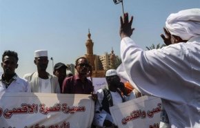 فيديو.. الشعب السوداني يدين لقاء البرهان مع نتنياهو 
