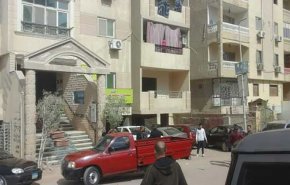 جريمة غامضة.. مقتل أسرة وطفل بيده حل اللغز (صور)