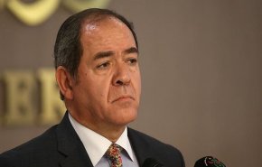وزير الخارجية الجزائري ينفي شائعات انزعاج حكومة الوفاق من لقائه حفتر