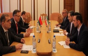 السفير الايراني الجديد يلتقي رئيس اللجنة الدولية في برلمان بيلاروسيا