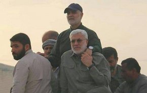 بالفيديو..الشهيد سليماني يلعب كرة الطائرة في منزل الشهيد المهندس