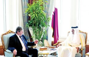 امير قطر يستقبل وفدا من البرلمان البريطاني
