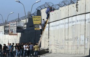 كاتب سعودي يهين الشعب الفلسطيني.. لم ينجح تاريخيا في دفع أي محتل!