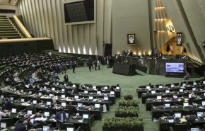 البرلمان الايراني يناقش مشروع قانون الموازنة العامة