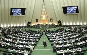البرلمان الایراني يرفض الخطوط العامة للائحة الموازنة