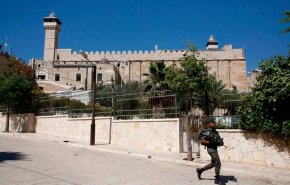 فلسطينيون يتفاعلون مع ذكرى مذبحة الحرم الإبراهيمي 