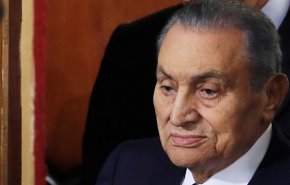 طبيب حسني مبارك يكشف عن طبيعة مرضه