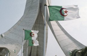 وزير الجزائري يأمل في زيادة العلاقات الاقتصادية مع مصر