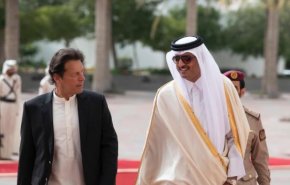 مباحثات بين أمير قطر ورئيس وزراء باكستان في الدوحة