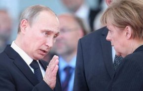 بوتين وميركل يؤكدان أهمية الالتزام بوقف العمليات العسكرية في ليبيا 