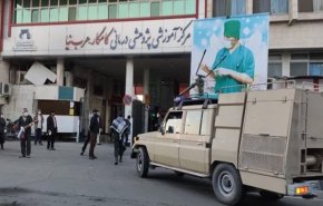 وحدات الجيش الايراني تشرع بتعقيم شوارع وساحات مدينة قم