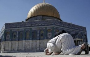 تعقيم المسجد الأقصى قبل وبعد كل صلاة