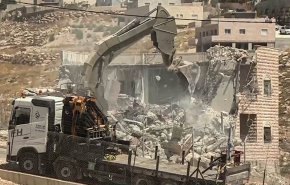 الاحتلال ’الاسرائيلي’ يجبر عائلة مقدسية على هدم بنايتها
