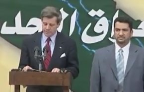 شاهد.. الامريكي بول بريمر يعين عدنان الزرفي محافظا للنجف!