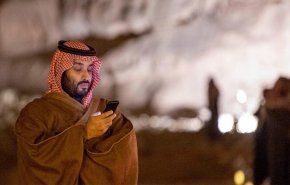 مسؤول سعودي يتوعد الفاسدين في السعودية بالتشهير